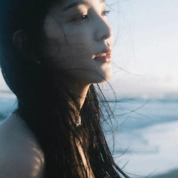出墙花